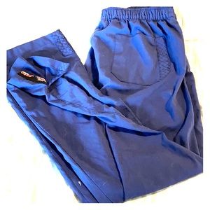 Vera Bradley L scrub pants